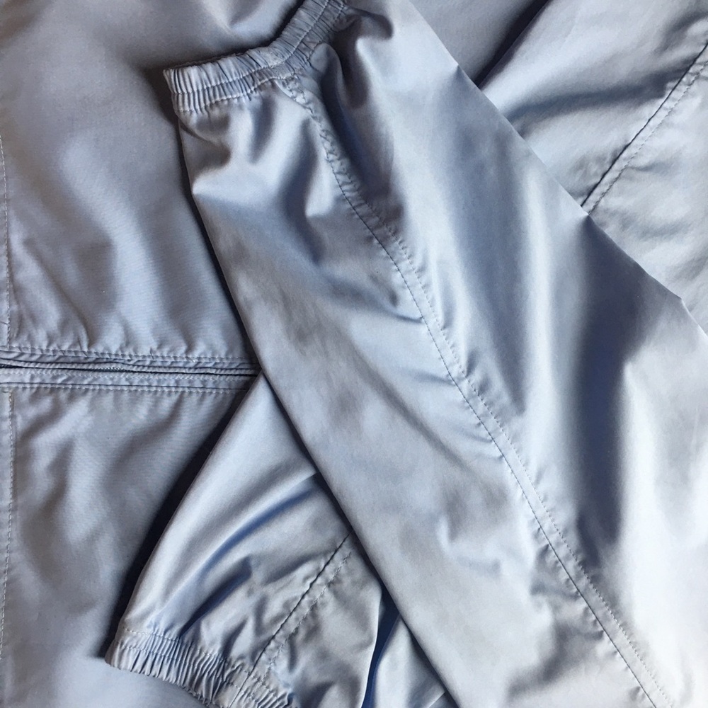 Adidas lightweight jacket - Picture 4 of 10